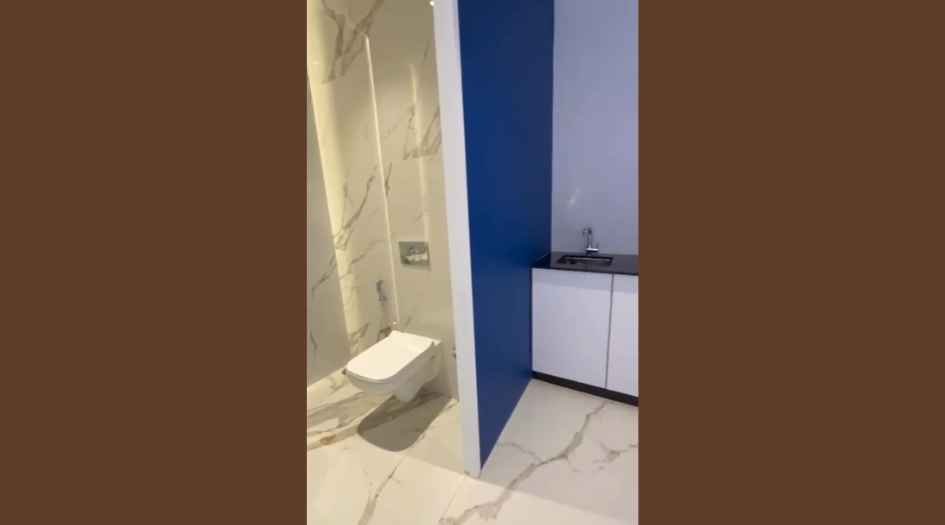 Transcon-Uno-office-washroom